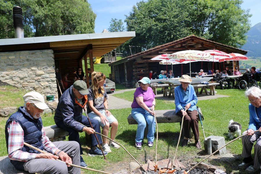 Grillieren bei Musik mit Trintett